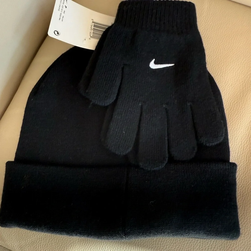 Nike kids Black Gloves and hat with White Logo